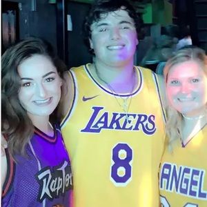 Meet your Posher, Hunter